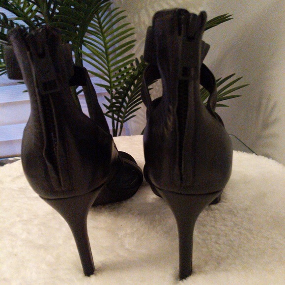 Joie Black Jana Heels - Picture 3 of 4